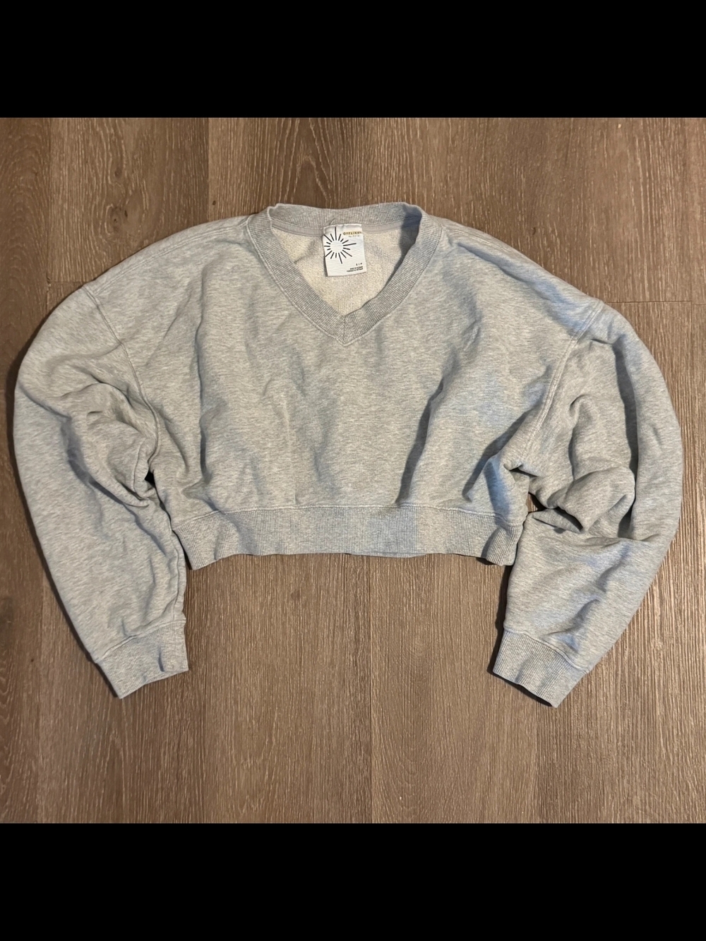 Offline By Aerie Cropped V-Neck Sweatshirt in Light Heather Gray